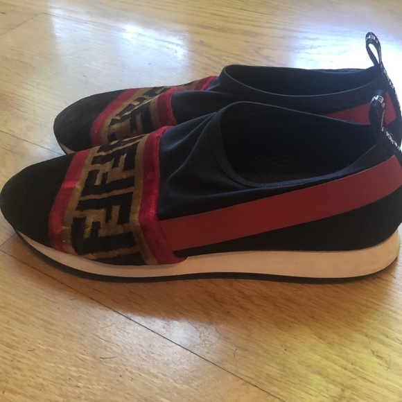 Fendi Slip On Flats, Black, Size 39 in Good Used Condition - Picture 5 of 13